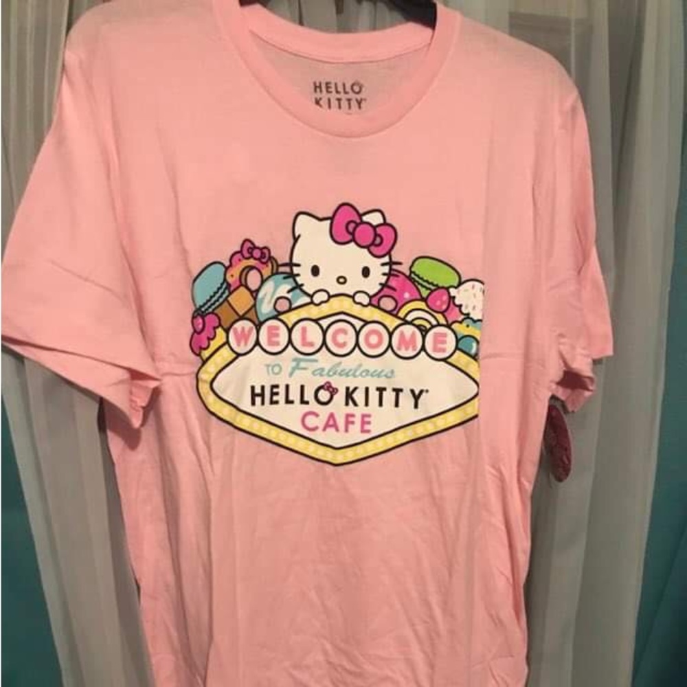 Hello kitty La’s Vegas cafe.pink .size Large